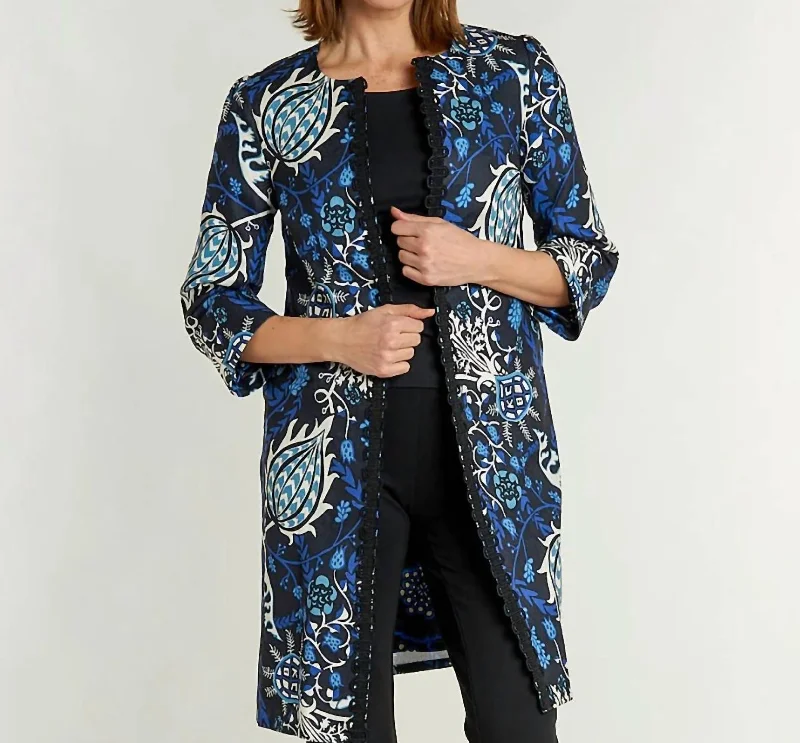 Sandpiper Jacket In Frolic Black